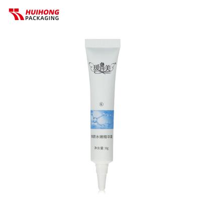 8ml ใบหน้าสาระสำคัญบีบหลอดหัวฉีดยาวสำหรับเครื่องสำอาง
